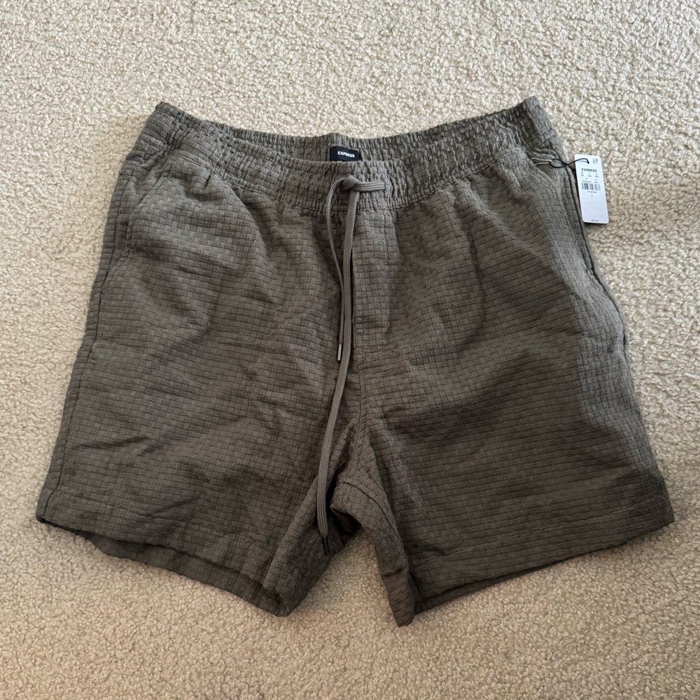 Express Mens olive shorts size large